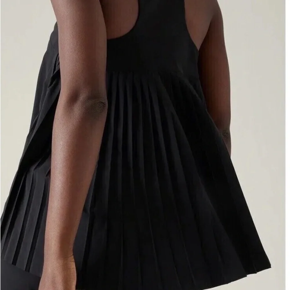 ATHLETA SWING FORWARD PLEATED TANK - Picture 5 of 9